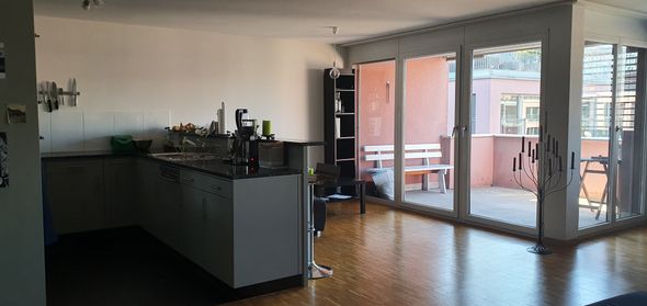 Wohnung — Wohnküche mit Balkon (5. Stock)